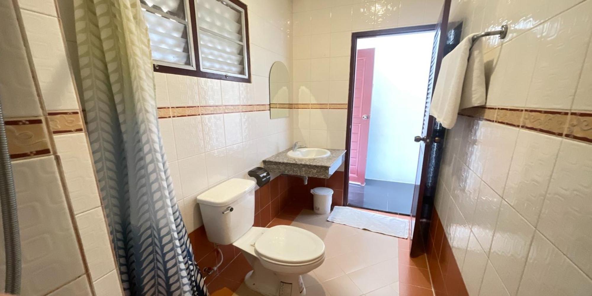 Yellow Tique Hotel Lampang Extérieur photo