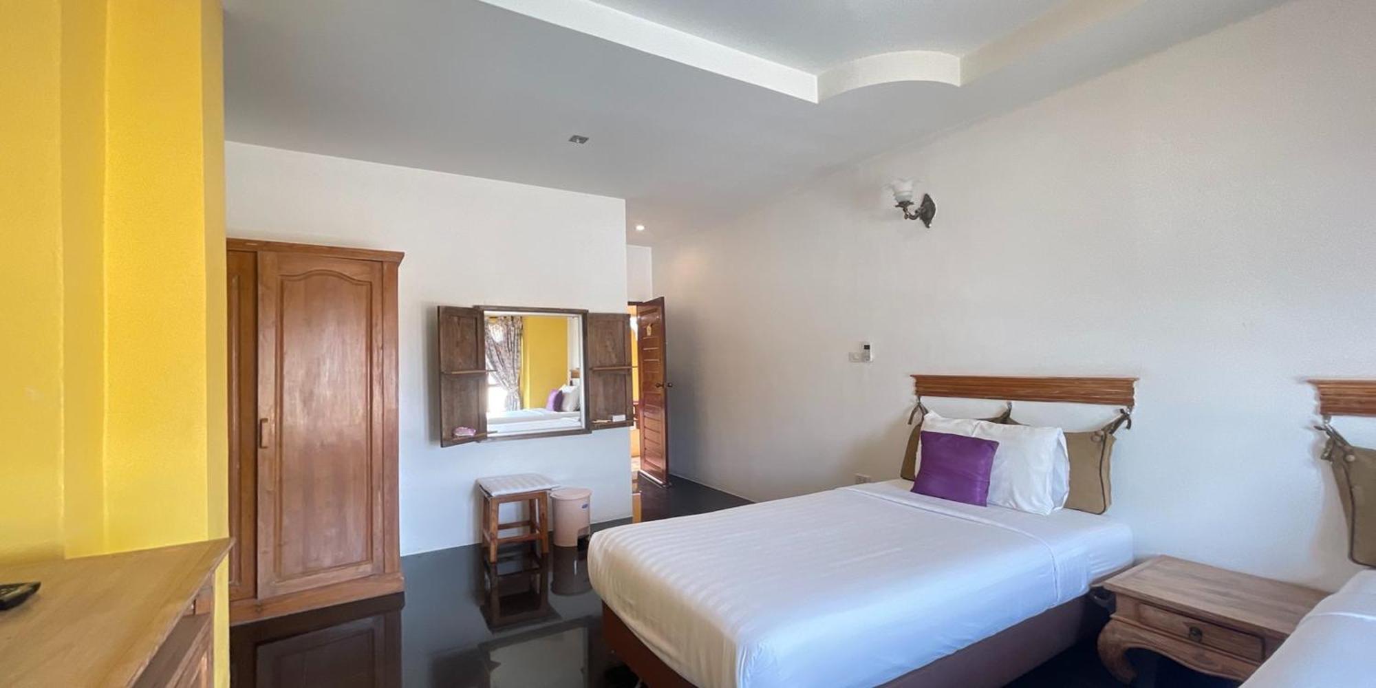 Yellow Tique Hotel Lampang Extérieur photo