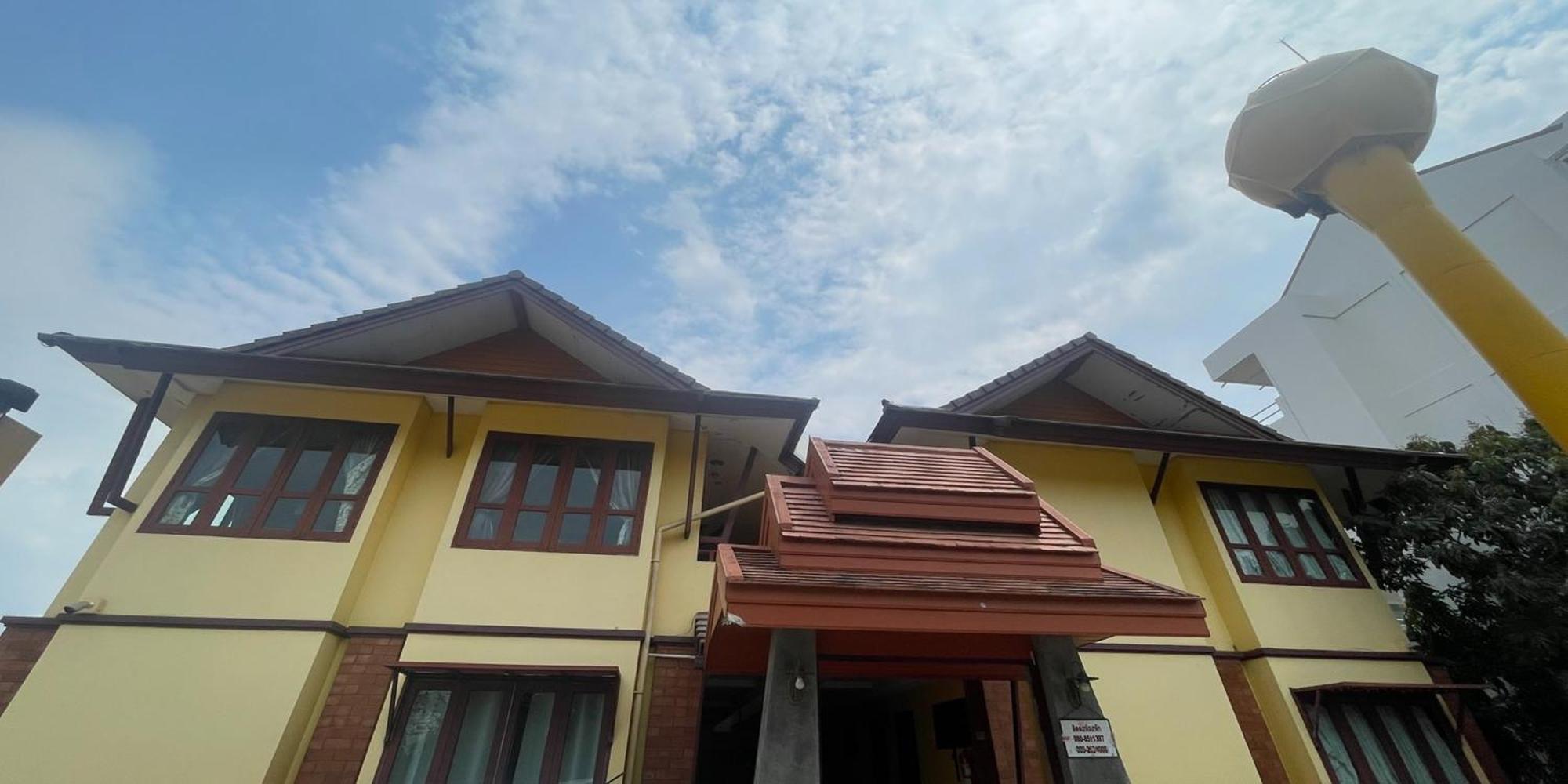 Yellow Tique Hotel Lampang Extérieur photo